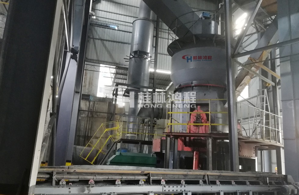 礦渣立磨礦渣微粉加工高爐礦渣微粉磨機廠家桂林鴻程的ＨＬＭ礦渣立式輥磨機