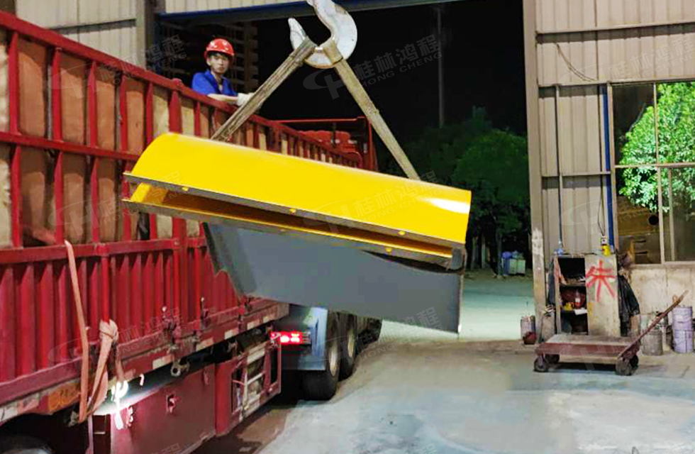 【發(fā)貨】海內(nèi)外訂單火爆，大批鴻程設(shè)備奔赴全球！