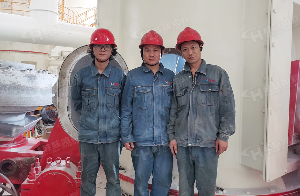 點贊!鴻程榜樣!無懼炙烤,追求卓越,實現服務“超預期” 點贊!鴻程榜樣!無懼炙烤,追求卓越,實現服務“超預期”