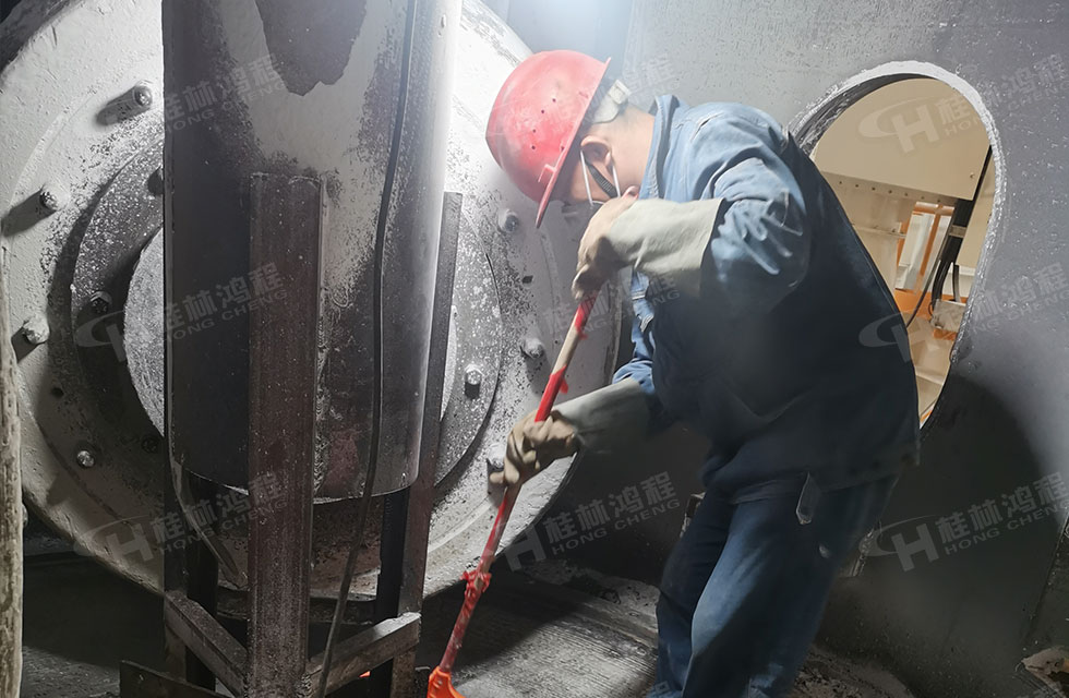 點贊!鴻程榜樣!無懼炙烤,追求卓越,實現服務“超預期” 點贊!鴻程榜樣!無懼炙烤,追求卓越,實現服務“超預期”