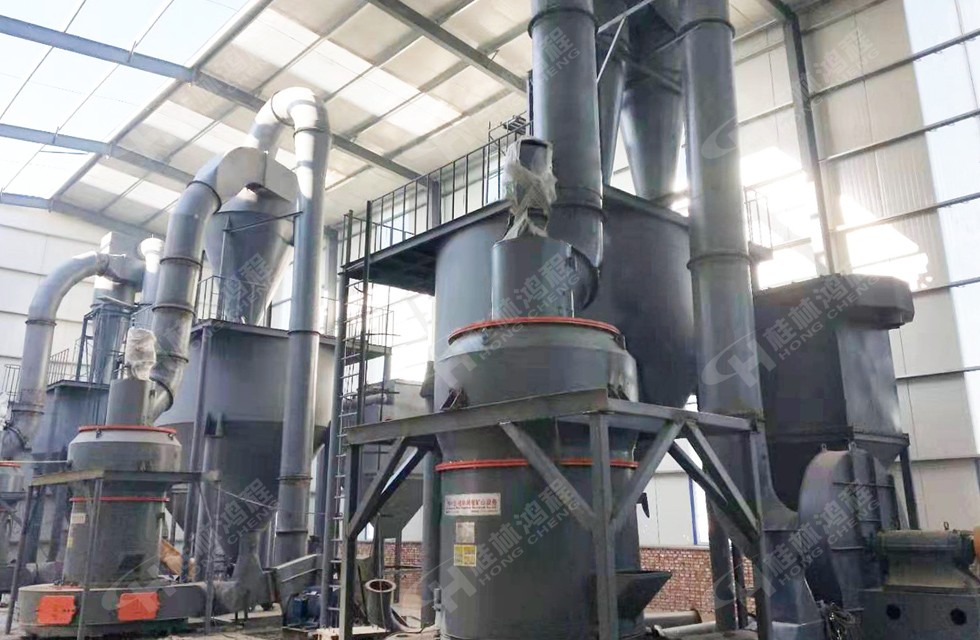 HCQ1500擺式磨粉機(jī)寧夏客戶安裝現(xiàn)場(chǎng) HCQ1500擺式磨粉機(jī)寧夏客戶安裝現(xiàn)場(chǎng)