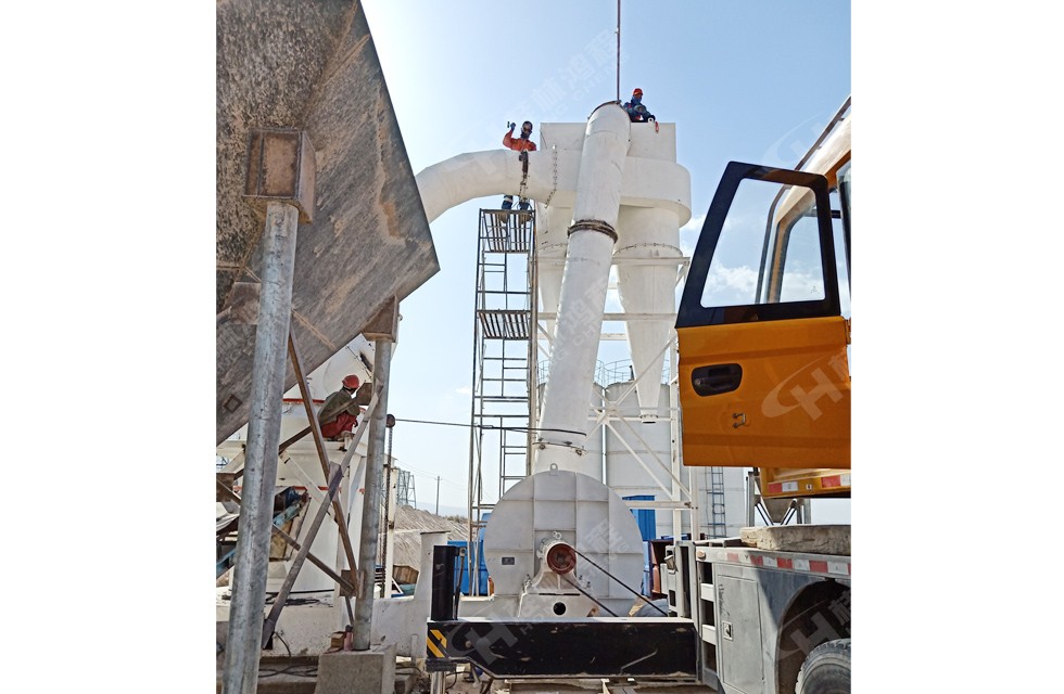 HCQ1500擺式磨粉機(jī)寧夏客戶安裝現(xiàn)場(chǎng) HCQ1500擺式磨粉機(jī)寧夏客戶安裝現(xiàn)場(chǎng)